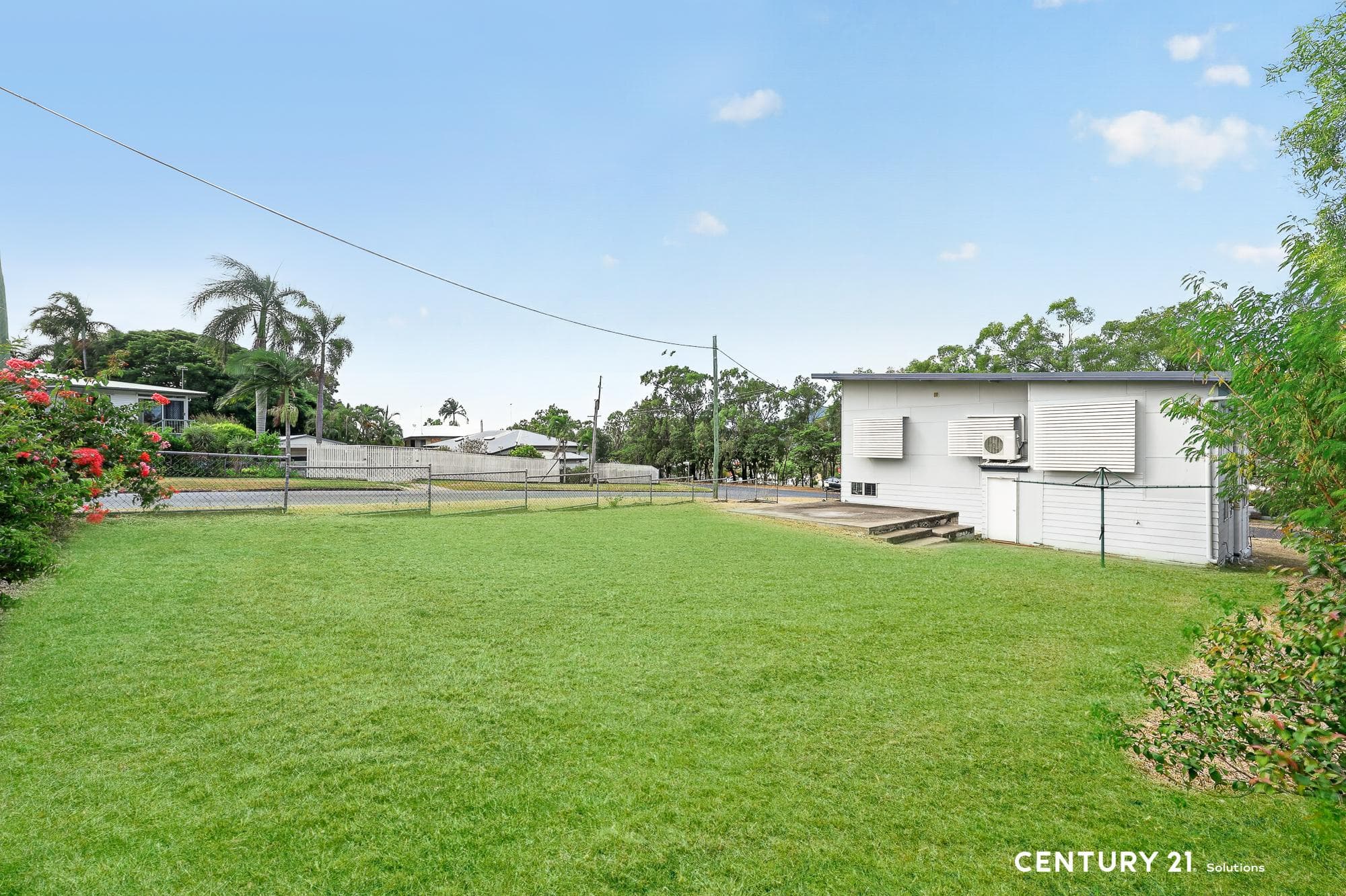 771m². Corner position. Beaney Street entry.